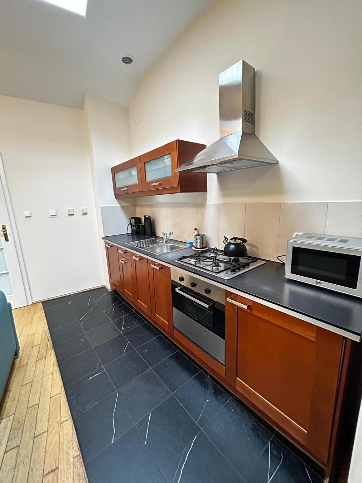 Golden Apartments With Lift - Old Town Cracovia Esterno foto