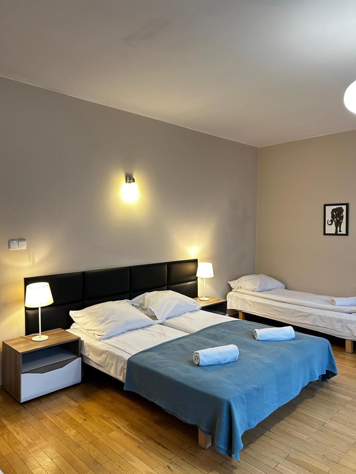 Golden Apartments With Lift - Old Town Cracovia Esterno foto