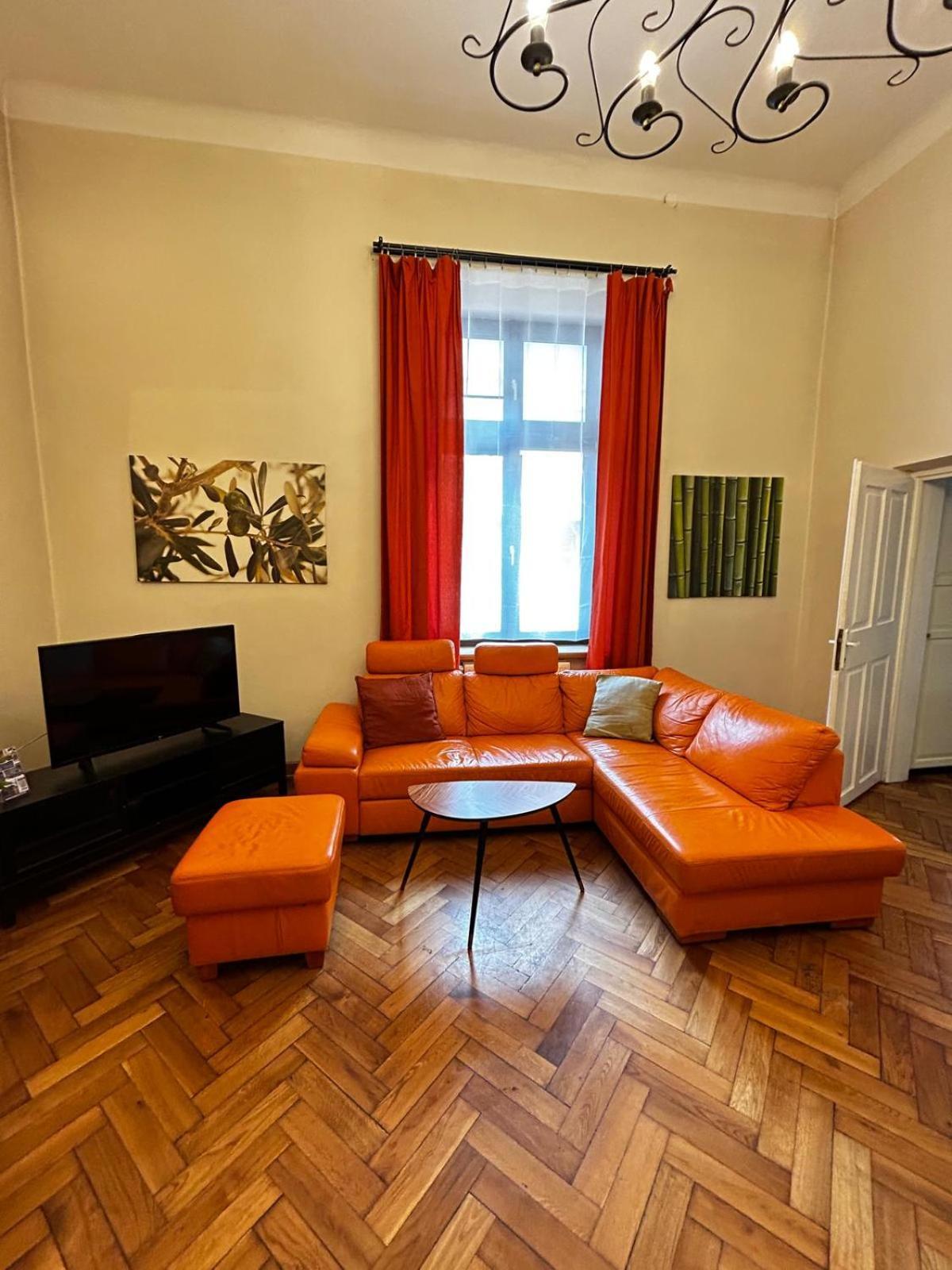 Golden Apartments With Lift - Old Town Cracovia Esterno foto